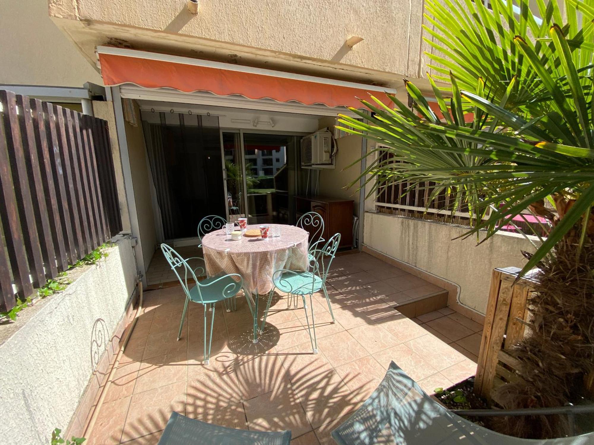 Sol-Y-Days Los Amigos, Studio 4 Couchages En Rez-De-Jardin, Avec Grande Terrasse Et Parking, A 250M De La Plage Le Grau-du-Roi Ngoại thất bức ảnh